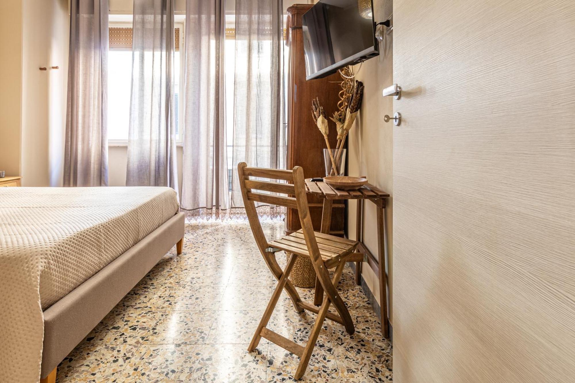 L'Erika In Citta Hotel Livorno Bagian luar foto